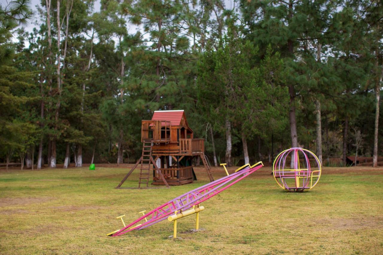 Hotel & Glamping Huasca Sierra Verde กูอัสกา เด โอกัมโป ภายนอก รูปภาพ