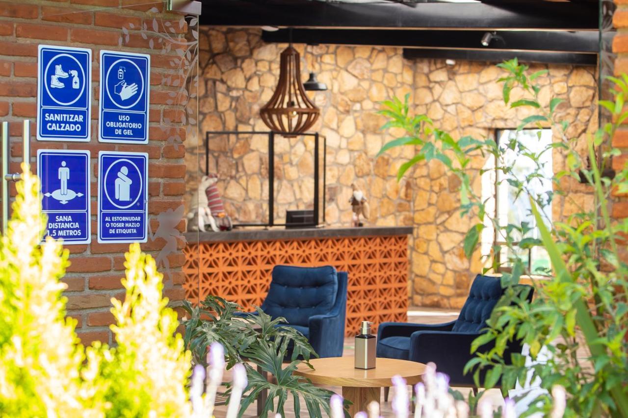 Hotel & Glamping Huasca Sierra Verde กูอัสกา เด โอกัมโป ภายนอก รูปภาพ