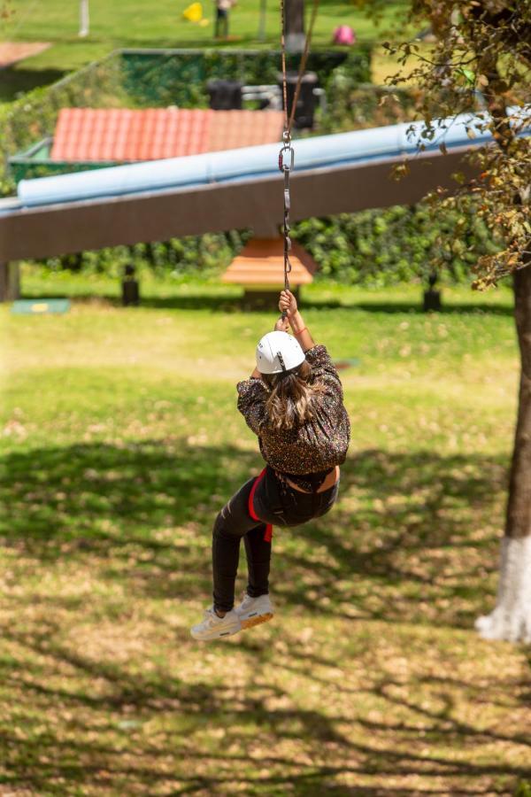 Hotel & Glamping Huasca Sierra Verde กูอัสกา เด โอกัมโป ภายนอก รูปภาพ